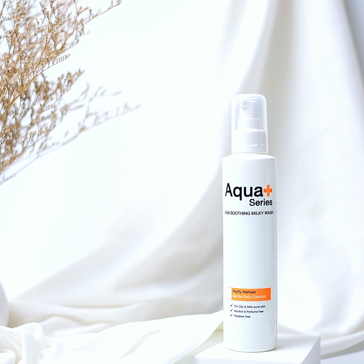 Aqua+ Series Skin Soothing Milky Wash 175ml.